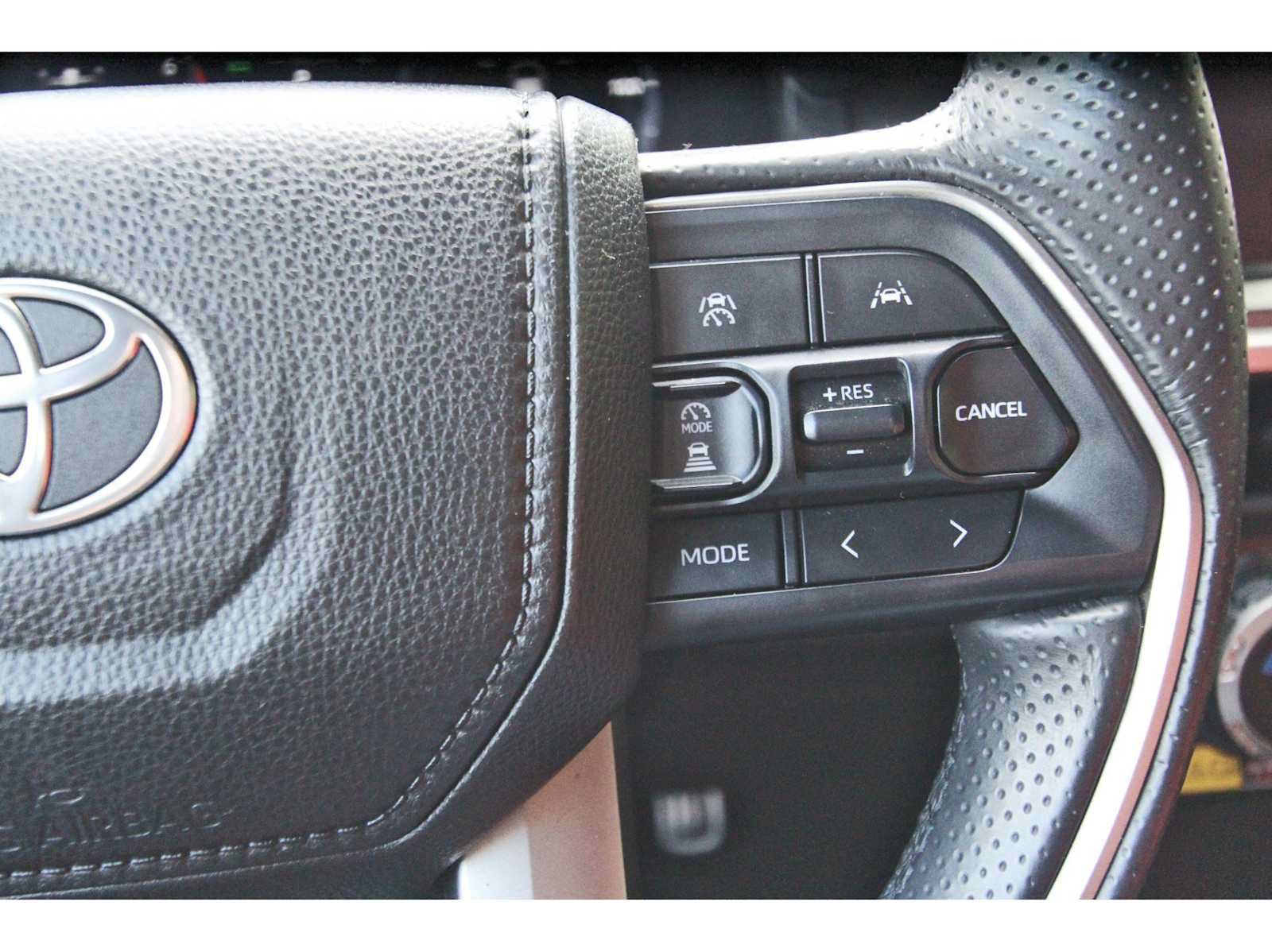Used 2025 Toyota 4Runner TRD Sport AWD/4WD image 16