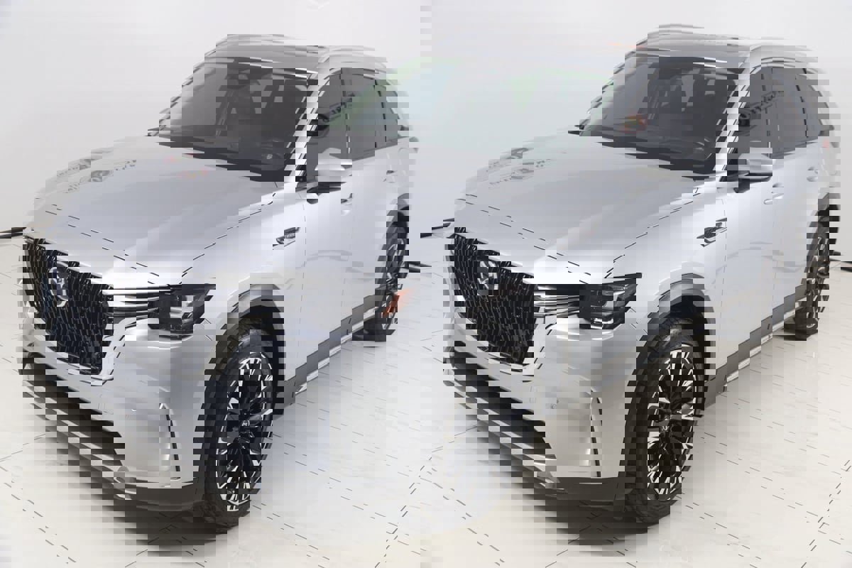 Used 2024 MAZDA CX-90 Plug-In Hybrid w/ Premium Pkg image 24