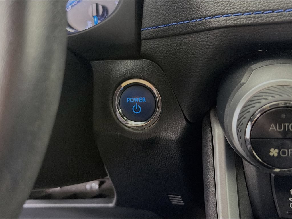 Used 2022 Toyota RAV4 SE AWD/4WD image 32