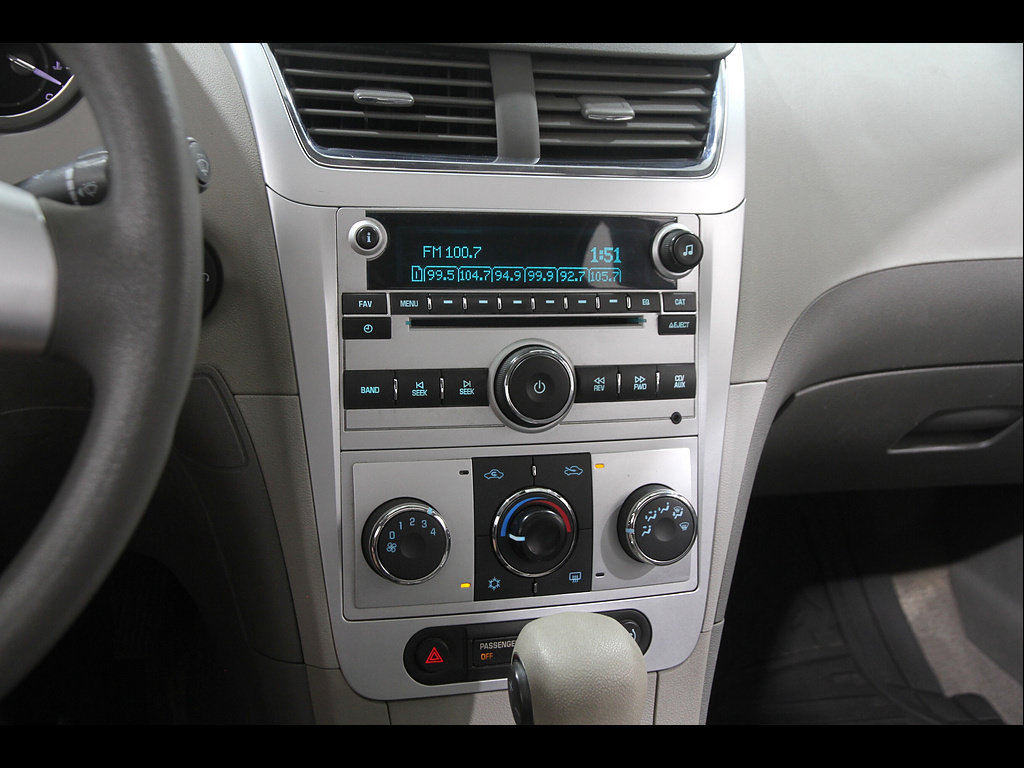 Used 2011 Chevrolet Malibu LS FWD image 9