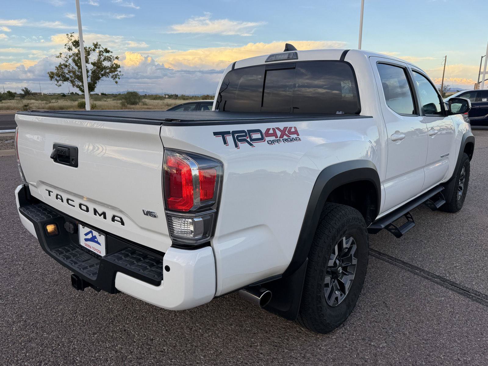 Used 2023 Toyota Tacoma TRD Off-Road w/ TRD Premium Off Road Package AWD/4WD image 6