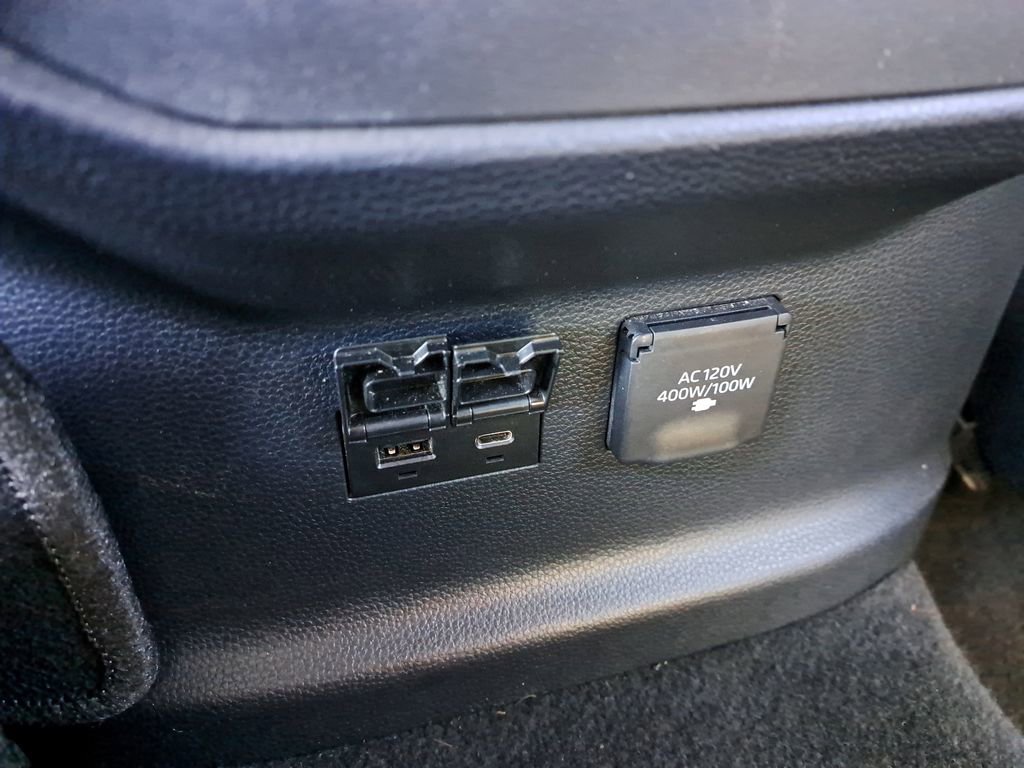 Used 2023 Toyota Tundra Platinum image 10