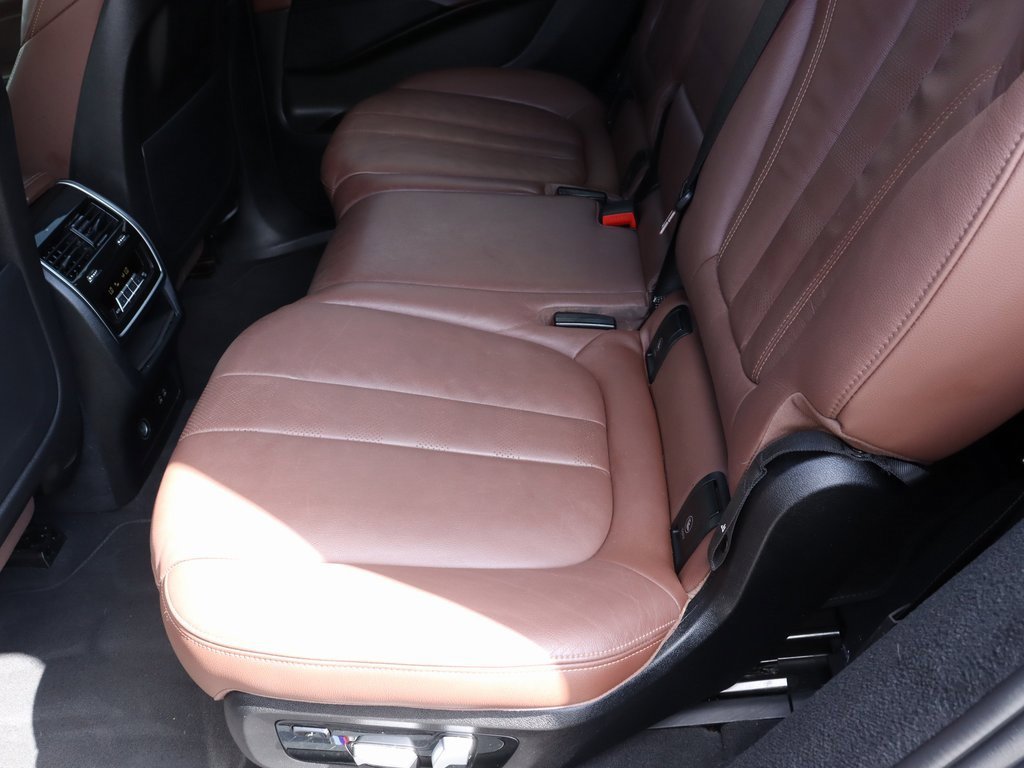 Used 2022 BMW X7 xDrive40i w/ M Sport Package image 24