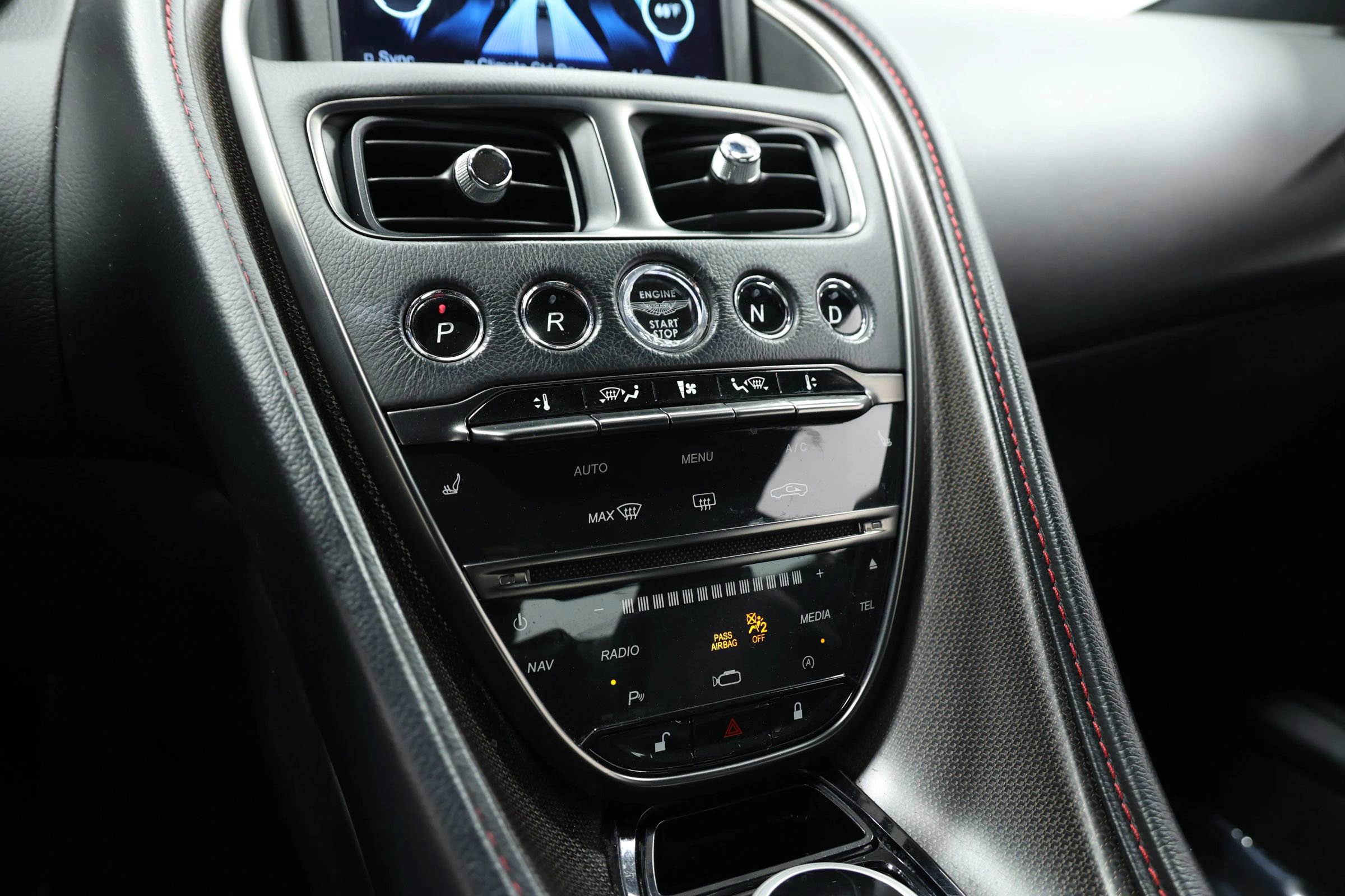 Used 2018 Aston Martin DB11 V12 image 34