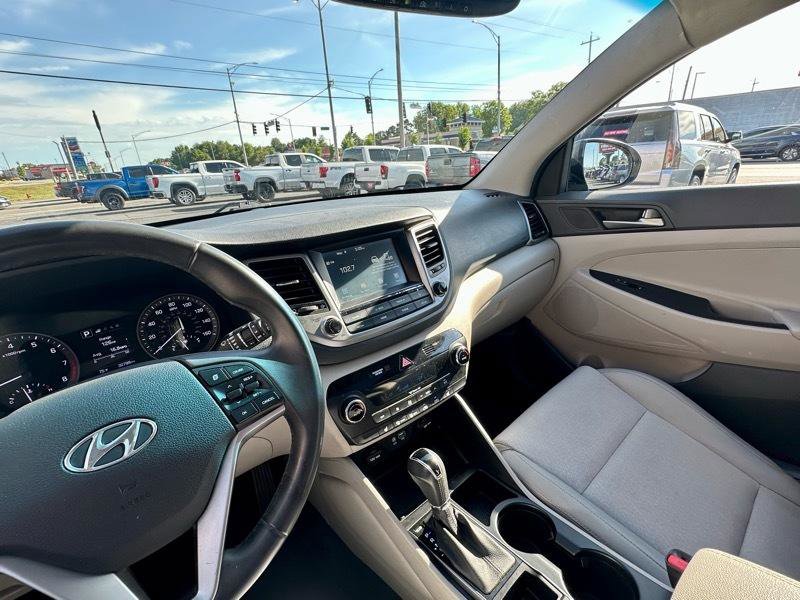 Used 2018 Hyundai Tucson Value AWD/4WD image 25