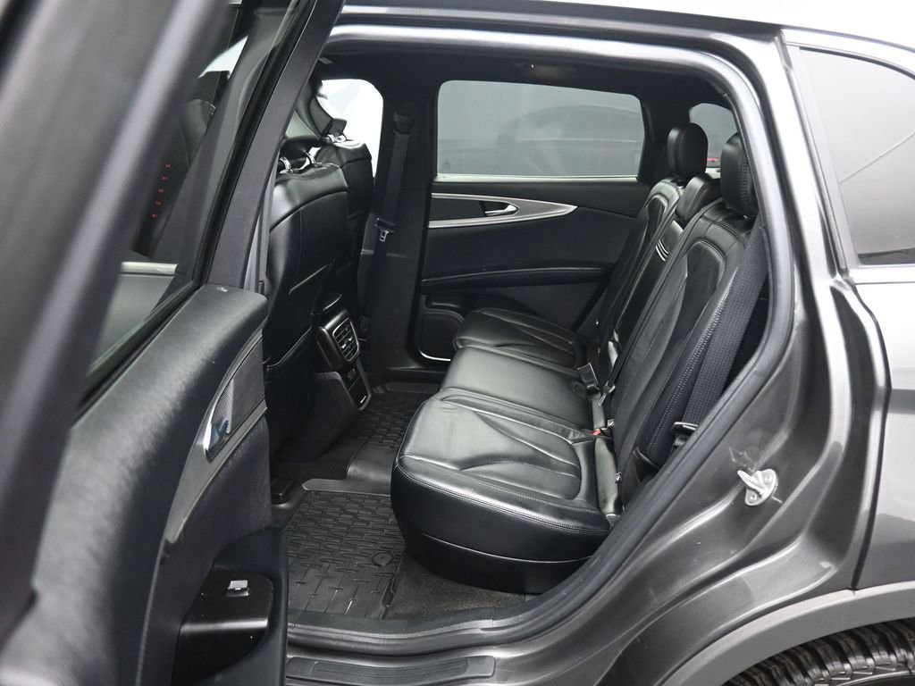 Used 2019 Lincoln Nautilus Select AWD/4WD image 33
