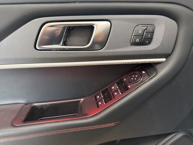 New 2026 Ford Explorer ST-Line w/ ST-Line Street Pack image 23