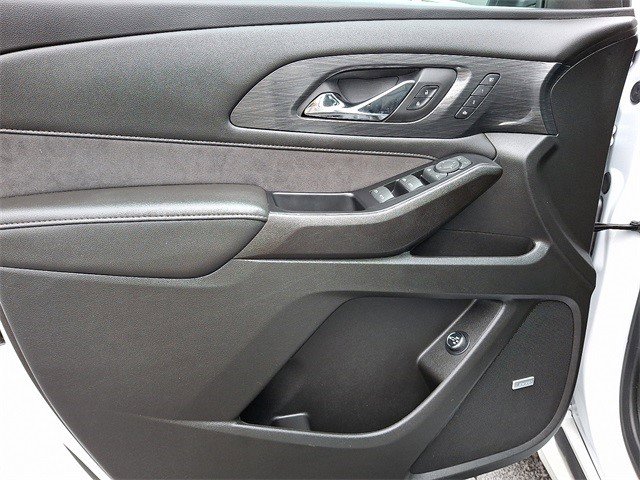 Certified 2023 Chevrolet Traverse High Country image 19