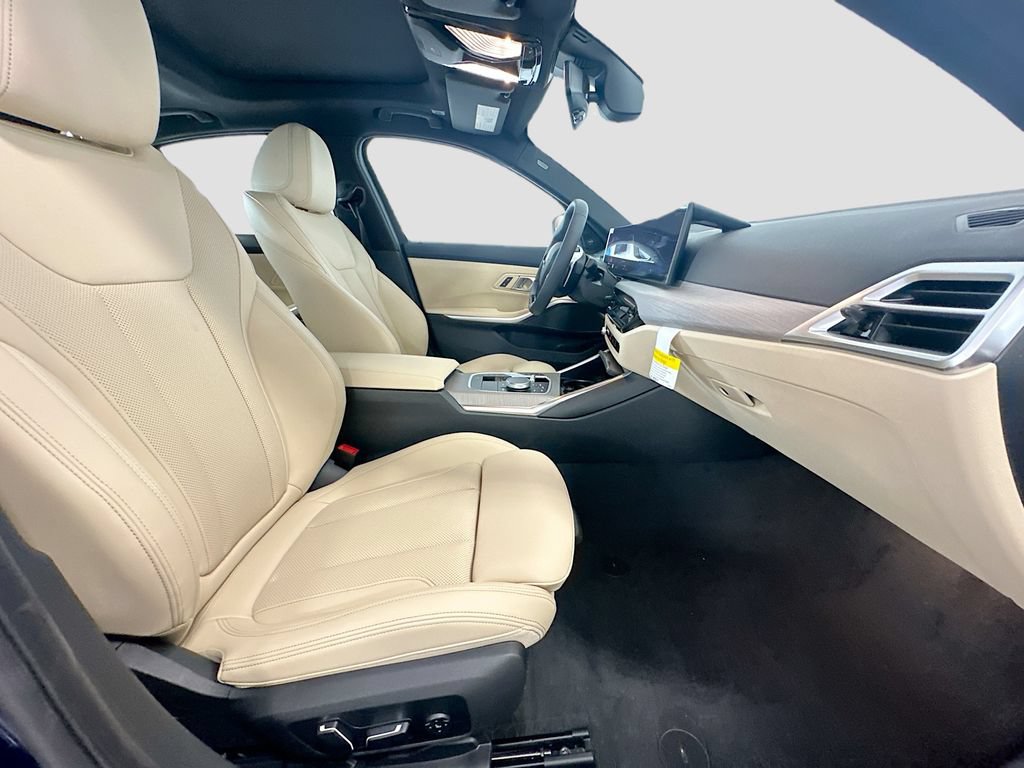 New 2026 BMW 330i xDrive Sedan w/ Premium Package AWD/4WD image 27