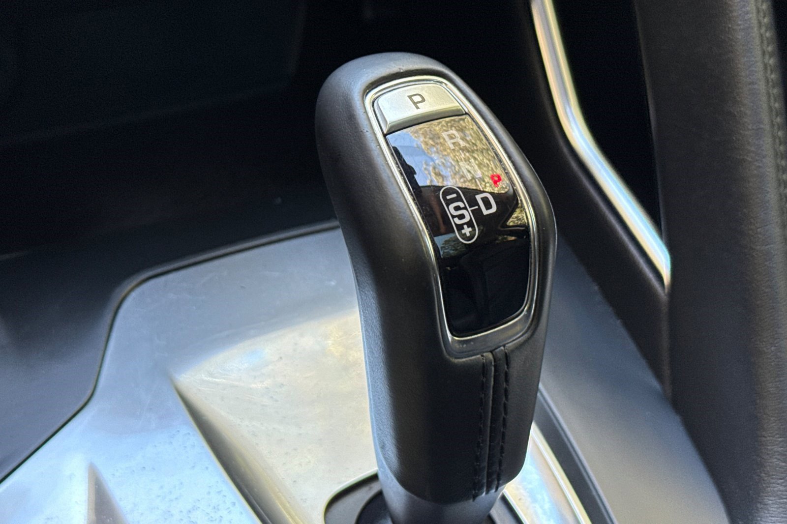 Used 2019 Jaguar E-PACE S AWD/4WD image 16