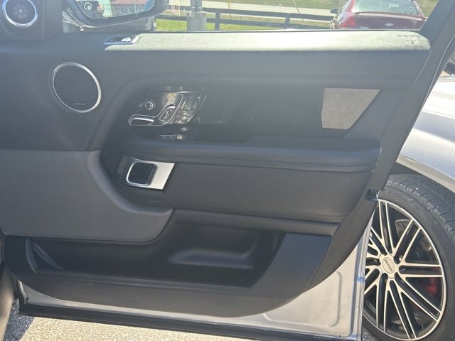 Used 2019 Land Rover Range Rover image 19