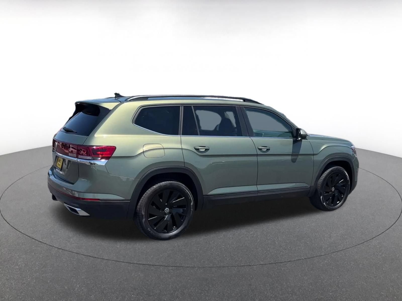 Used 2026 Volkswagen Atlas SE FWD image 14