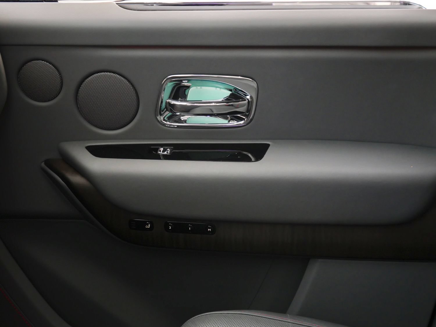 Used 2023 Rolls-Royce Cullinan AWD/4WD image 11