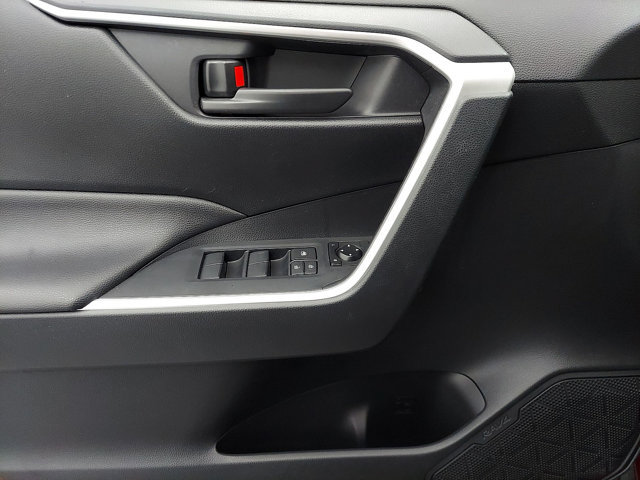Used 2019 Toyota RAV4 LE w/ All Weather Liner Package AWD/4WD image 5