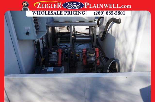 Used 2011 Ford E-450 and Econoline 450 Super Duty image 7