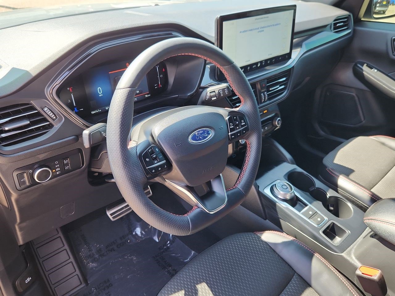 Used 2023 Ford Escape ST-Line w/ Tech Pack #1 image 16