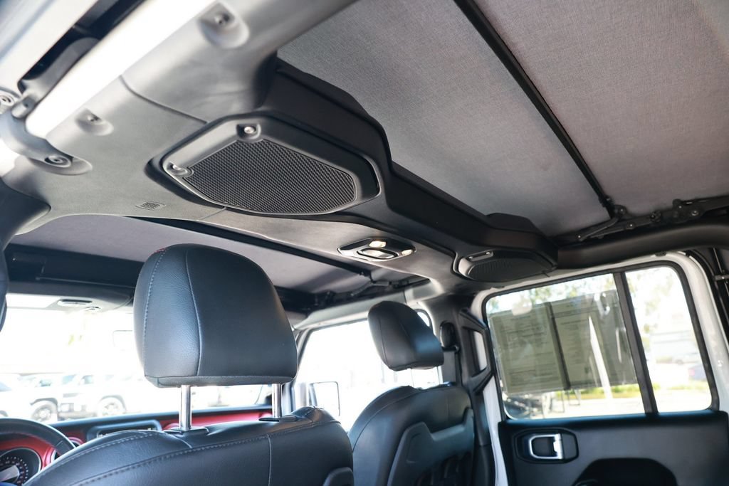 Used 2021 Jeep Gladiator Rubicon AWD/4WD image 38
