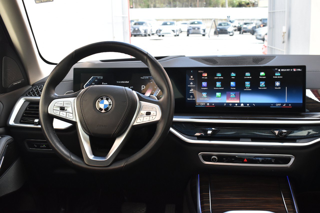 Used 2025 BMW X7 xDrive40i AWD/4WD image 28