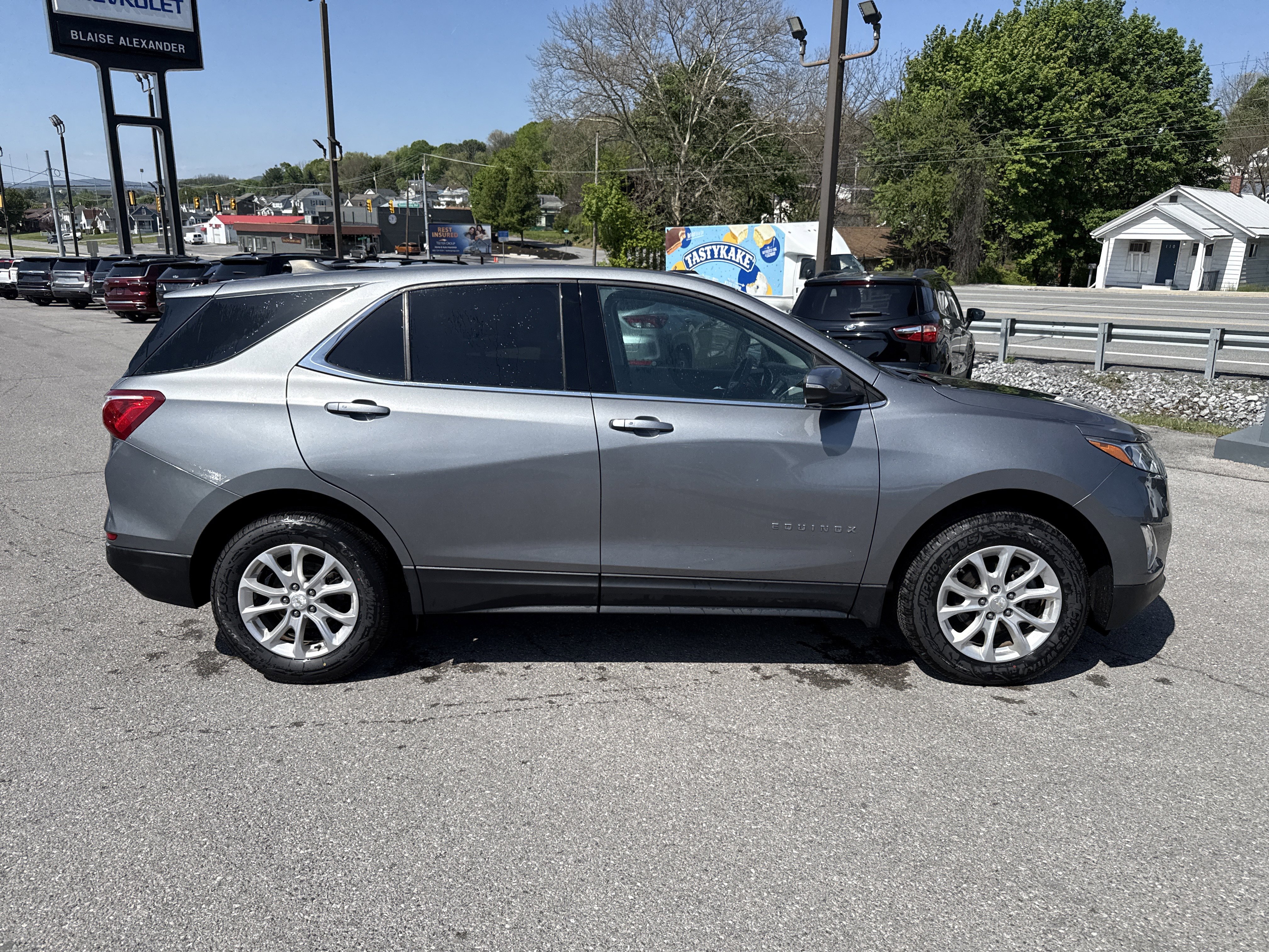 Used 2018 Chevrolet Equinox LT AWD/4WD image 2
