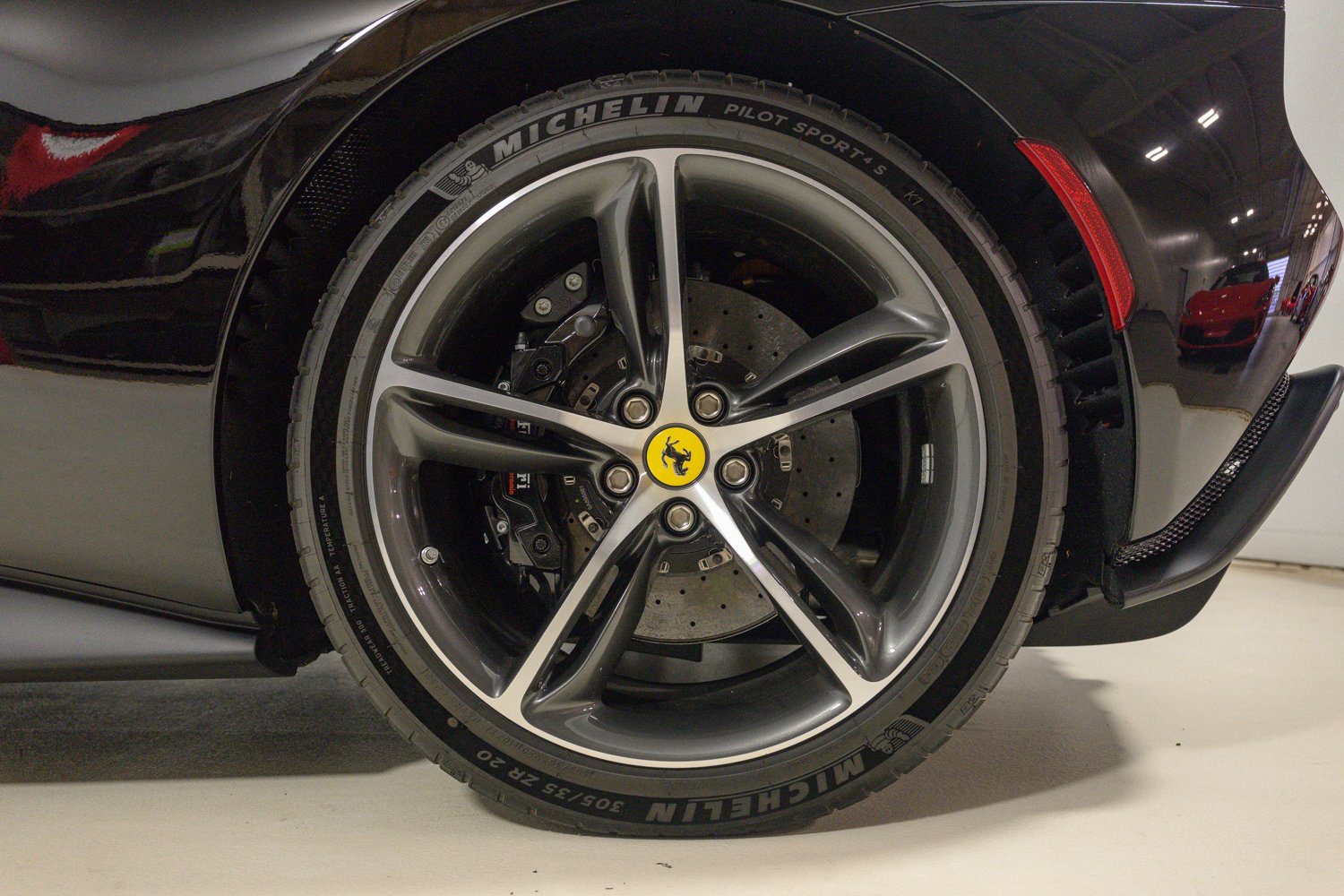 Used 2024 Ferrari 296 GTS RWD image 22