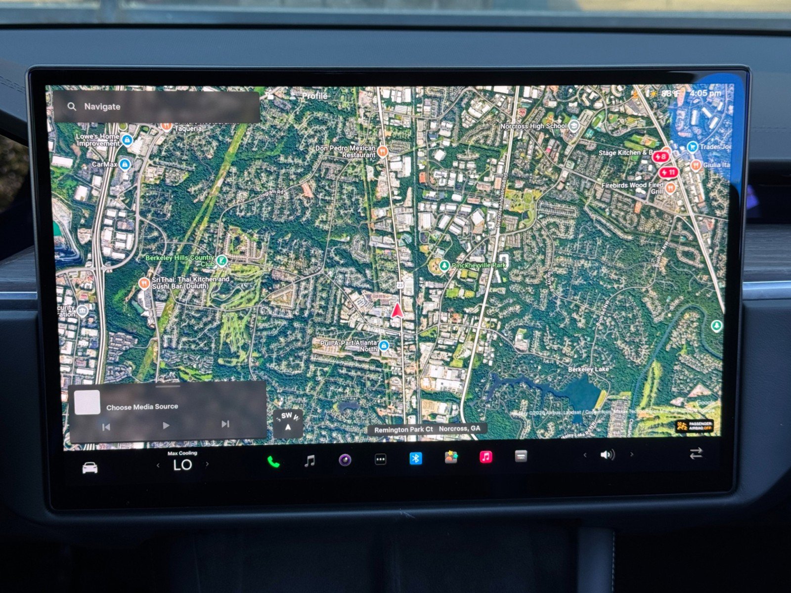 Used 2023 Tesla Model X image 22