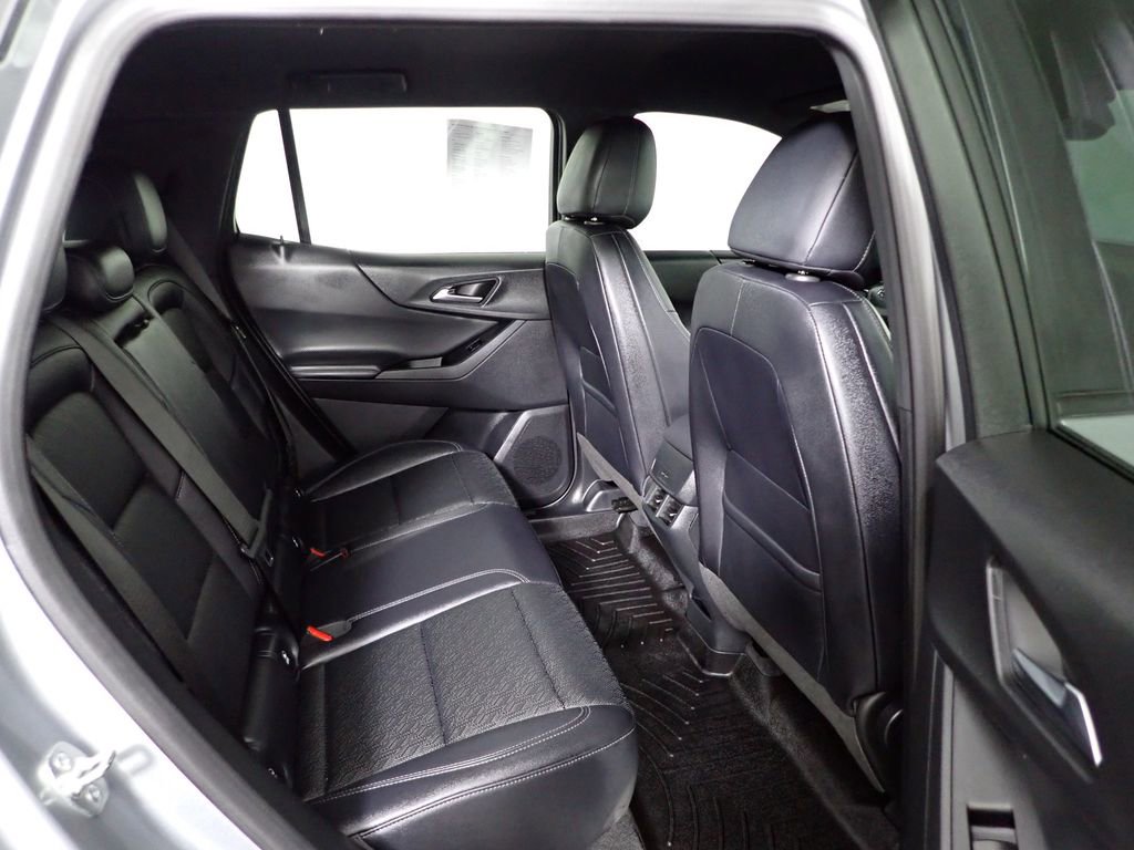 Used 2025 Chevrolet Equinox LT w/ Convenience Package II image 33