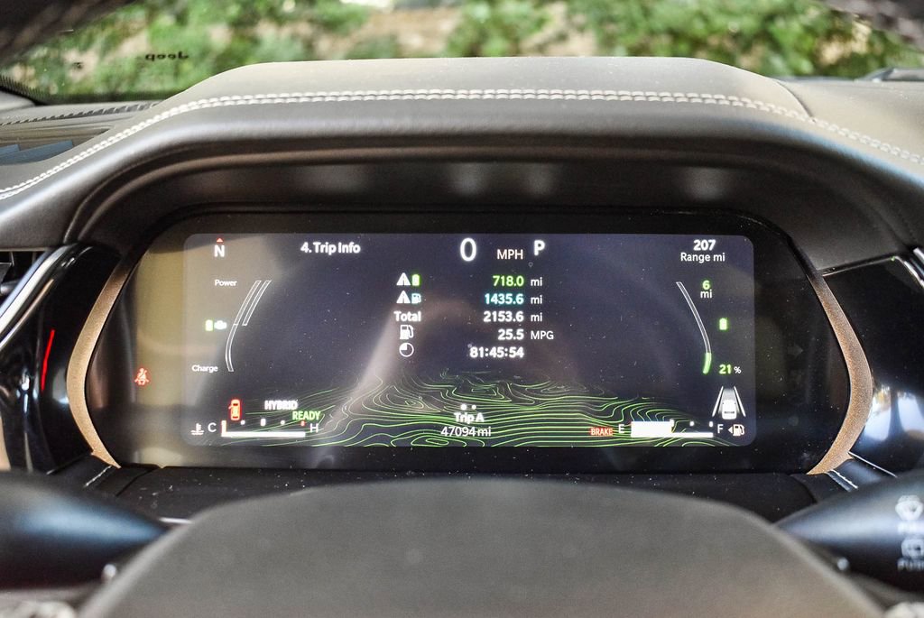 Used 2022 Jeep Grand Cherokee Limited 4xe w/ Luxury Tech Group II image 23