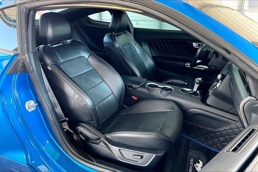Used 2020 Ford Mustang GT Premium w/ GT Performance Package RWD image 9