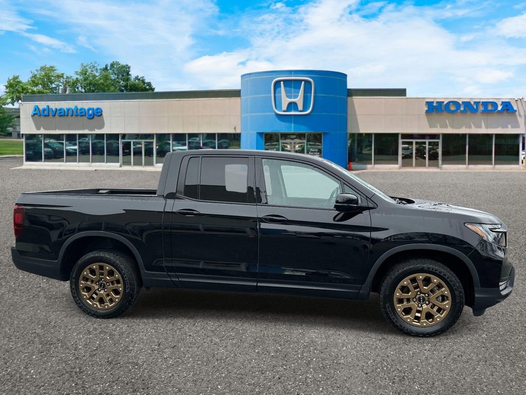 Certified 2023 Honda Ridgeline Sport image 3