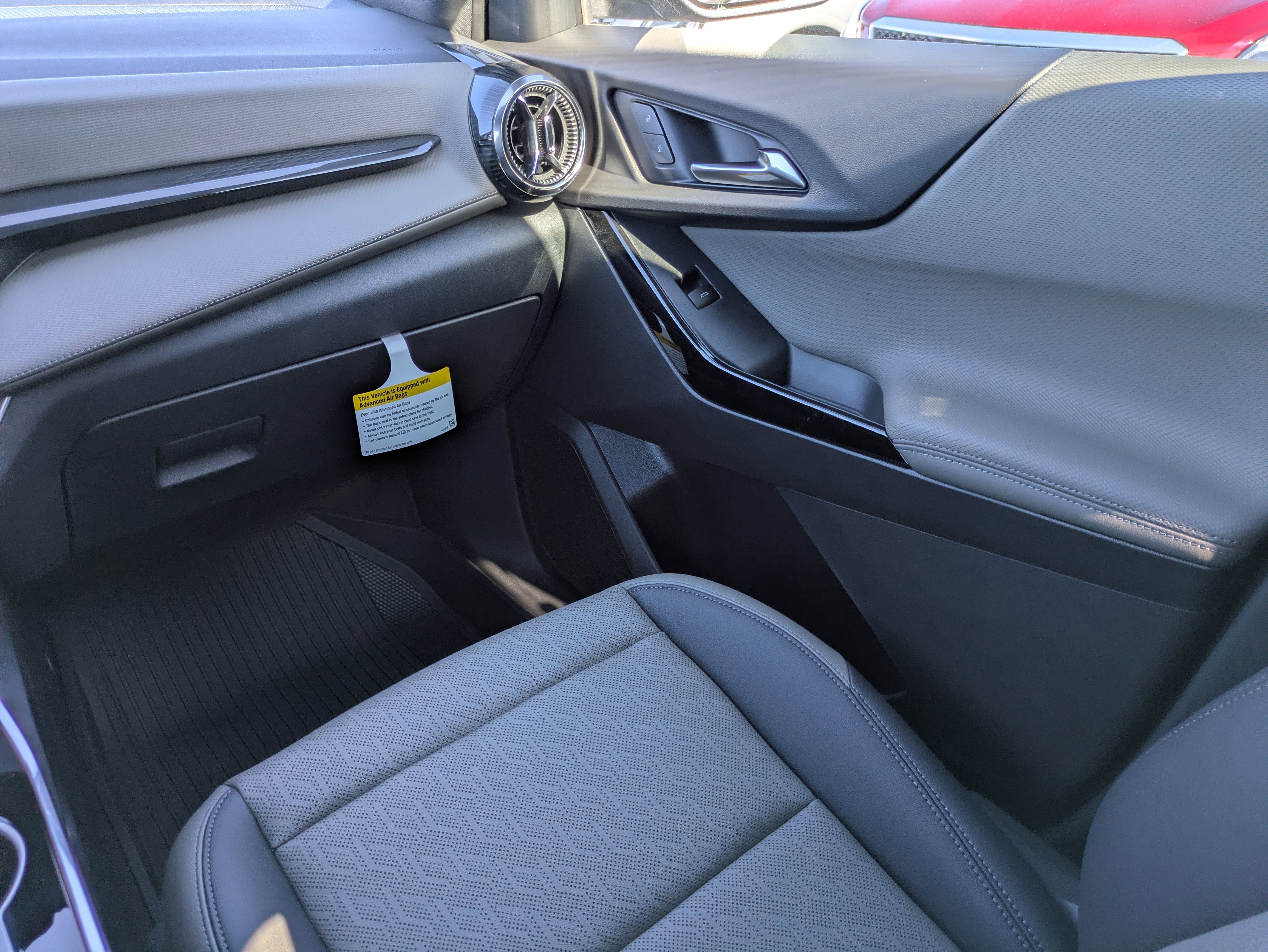 New 2026 Chevrolet Equinox LT w/ Convenience Package II image 12