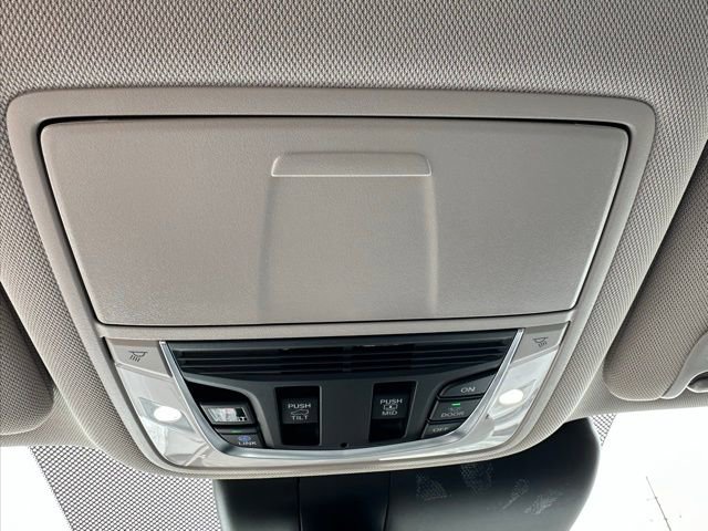 Used 2024 Acura RDX w/ Technology Package image 21