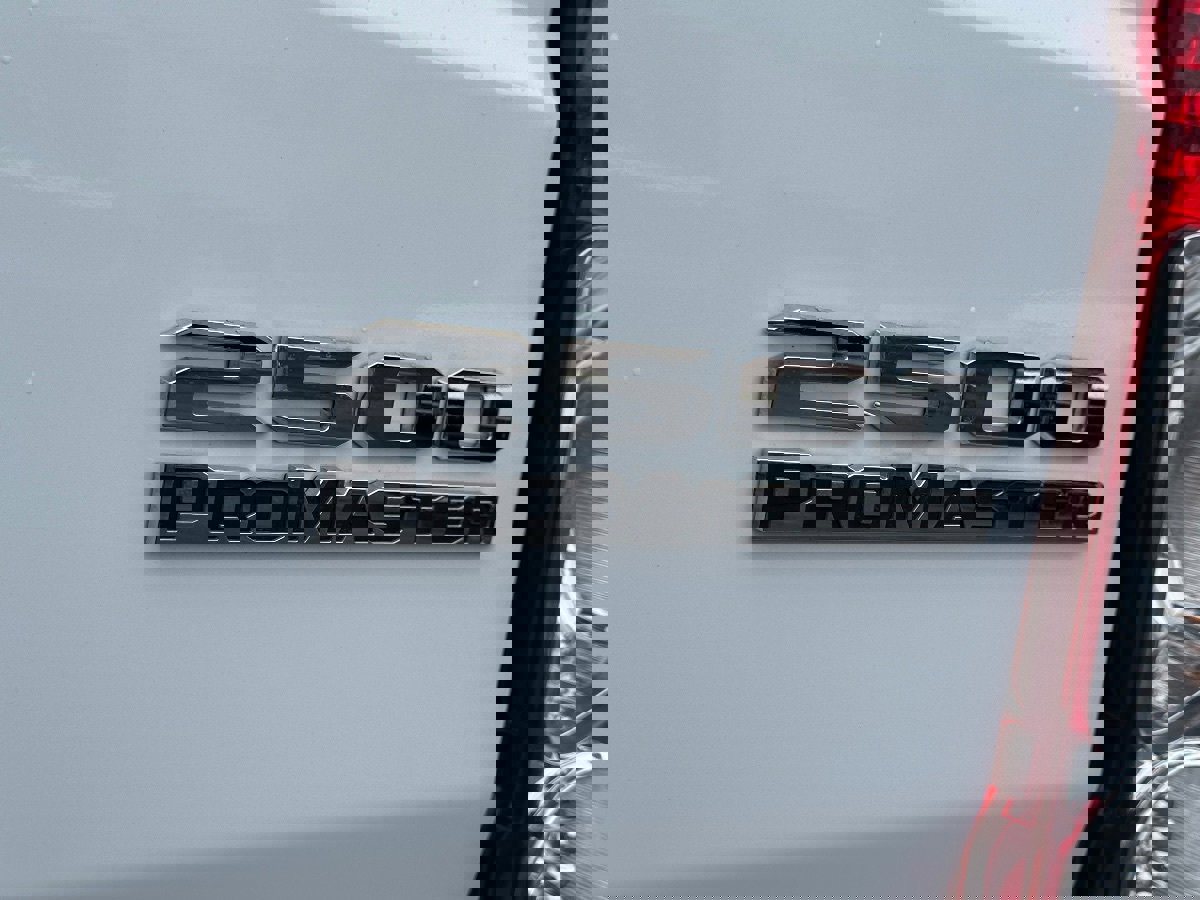 Used 2025 RAM ProMaster 2500 w/ Convenience Group image 11