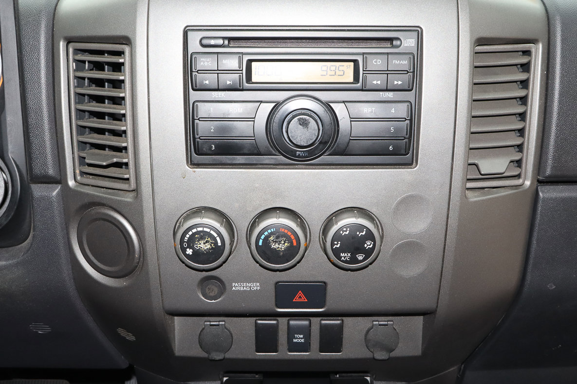 Used 2015 Nissan Titan S image 11