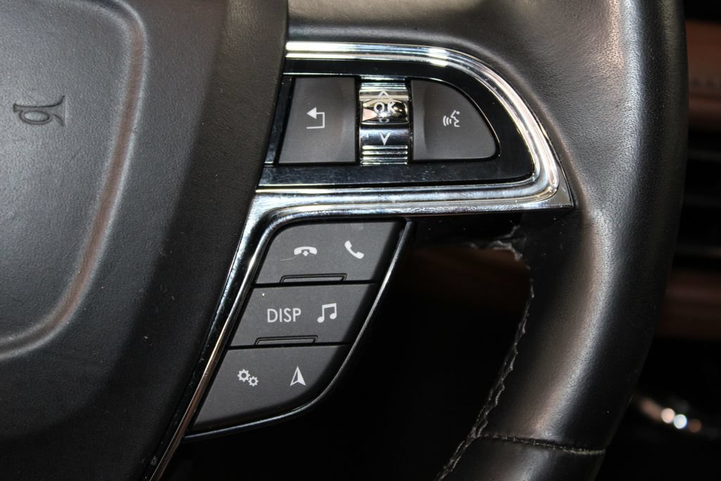 Used 2022 Lincoln Nautilus Reserve w/ Equipment Group 201A FWD image 37