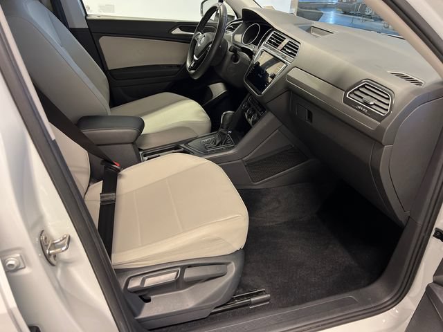 Certified 2021 Volkswagen Tiguan SE FWD image 10