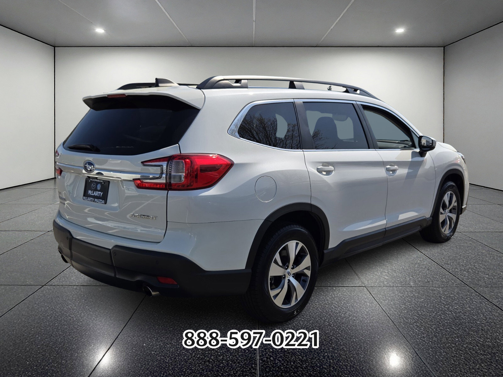 Used 2024 Subaru Ascent Premium w/ Convenience Package image 5