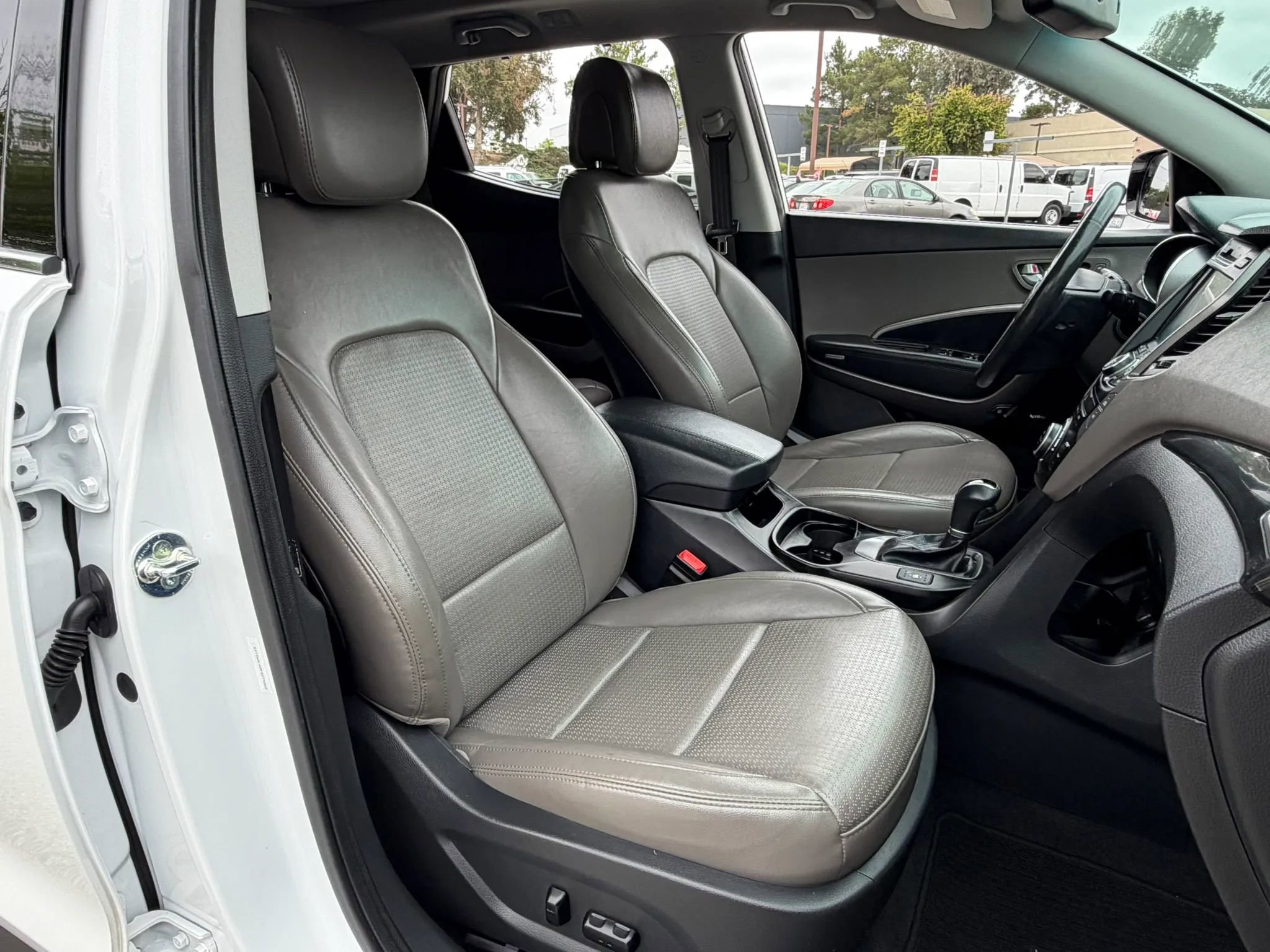Used 2015 Hyundai Santa Fe Sport 2.0T w/ Option Group 05 FWD image 25