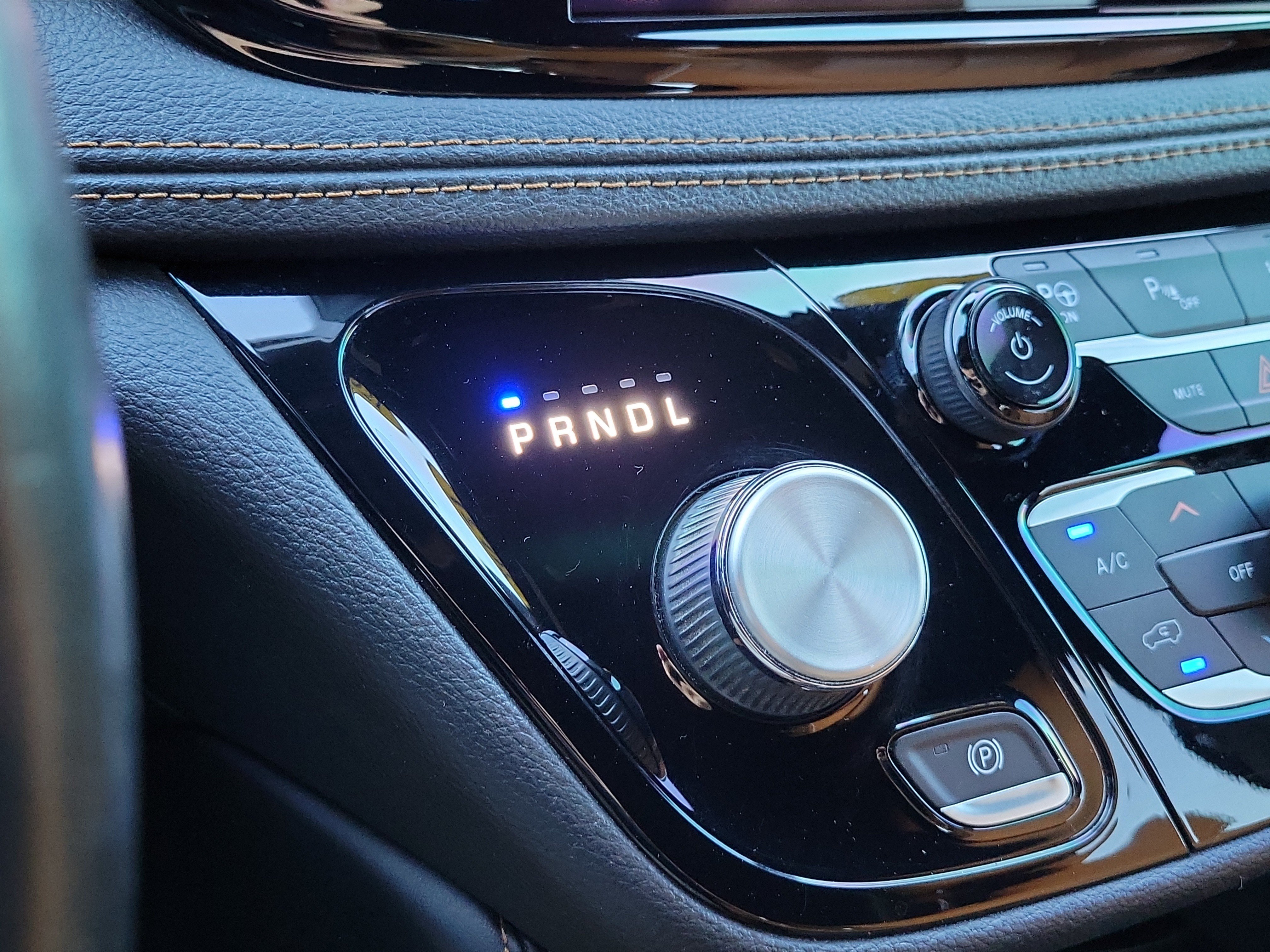 Used 2021 Chrysler Pacifica Pinnacle FWD image 37
