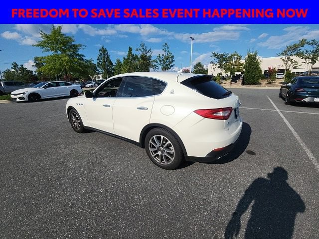 Used 2017 Maserati Levante AWD/4WD image 9