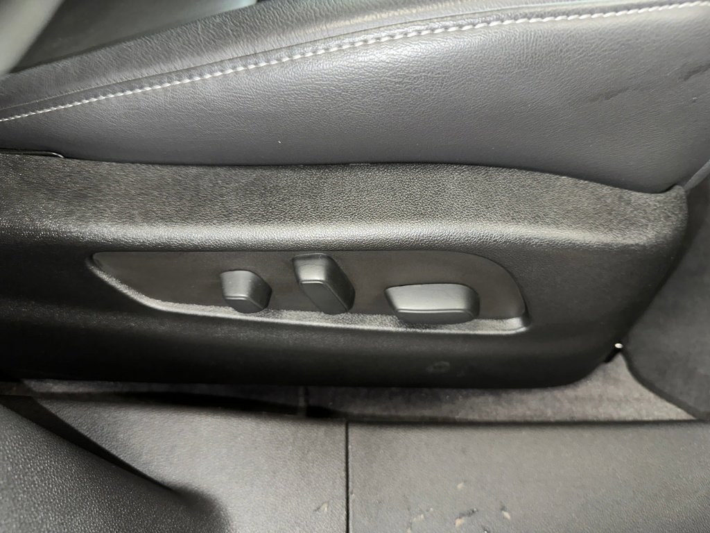 Certified 2022 Cadillac XT4 Premium Luxury w/ Enhanced Visibility Package image 37