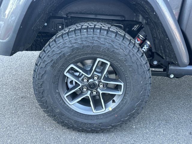 New 2026 Jeep Gladiator Mojave w/ Steel Bumper Group image 17