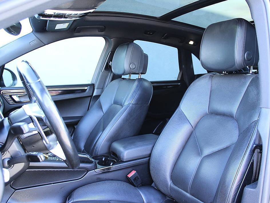 Used 2015 Porsche Macan S AWD/4WD image 16