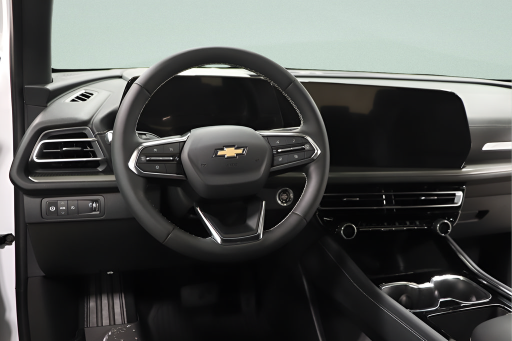 New 2027 Chevrolet Traverse LT w/ Sun and Wheel Package FWD image 9