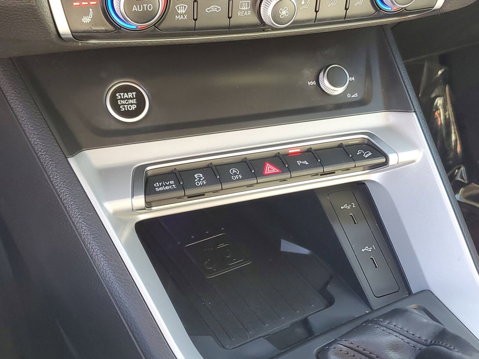 Used 2023 Audi Q3 2.0T Premium Plus w/ Premium Plus Package image 31