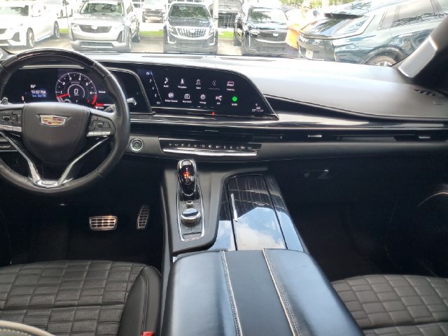 Used 2024 Cadillac Escalade V AWD/4WD image 17