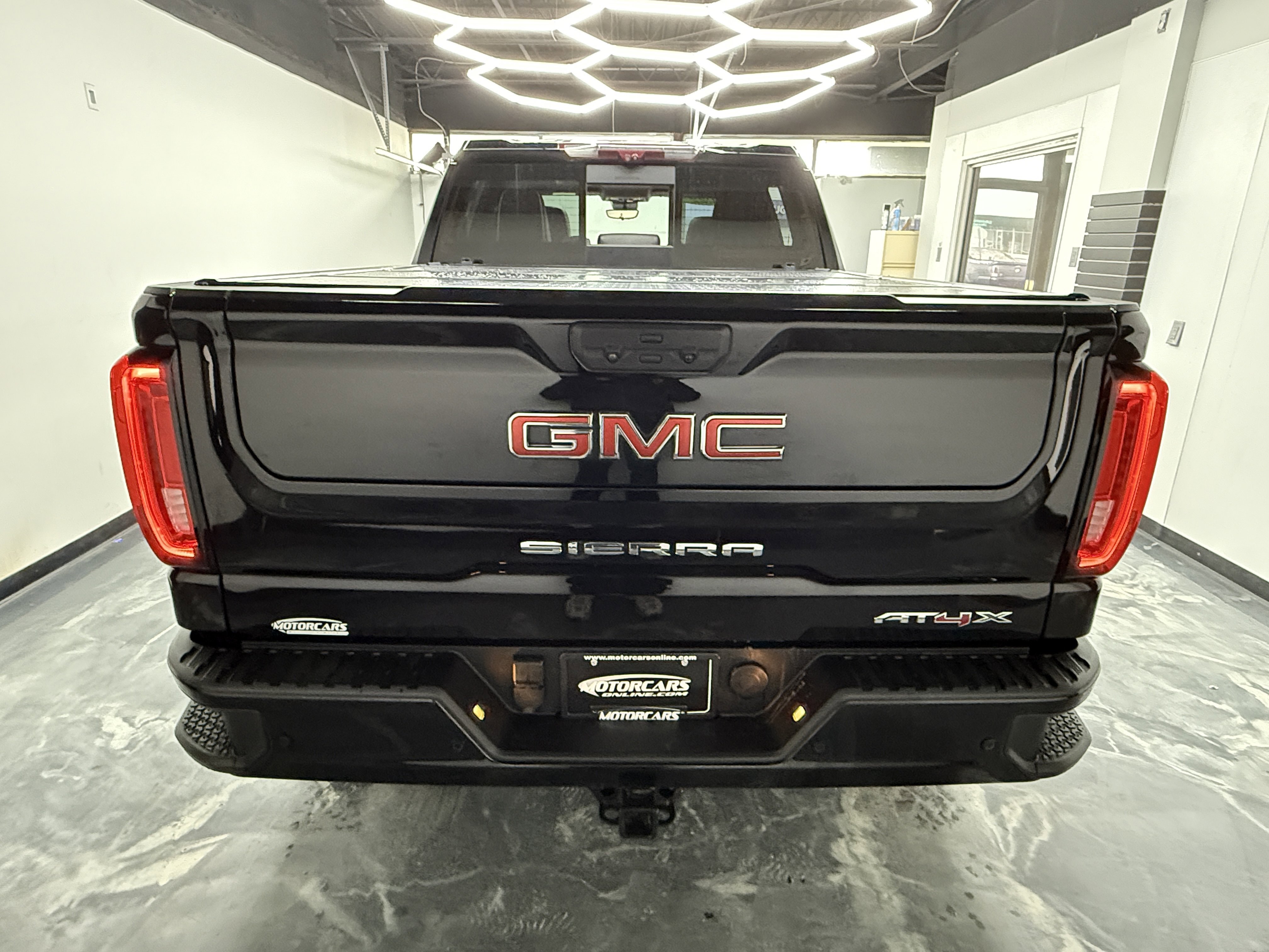 Used 2022 GMC Sierra 1500 AT4X image 4