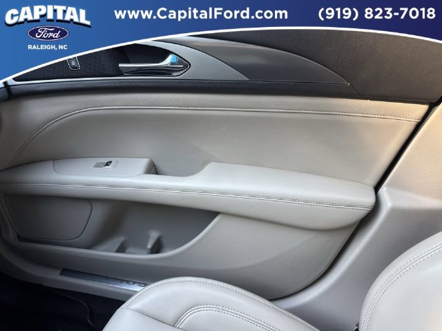 Used 2017 Lincoln MKZ Premiere FWD image 28