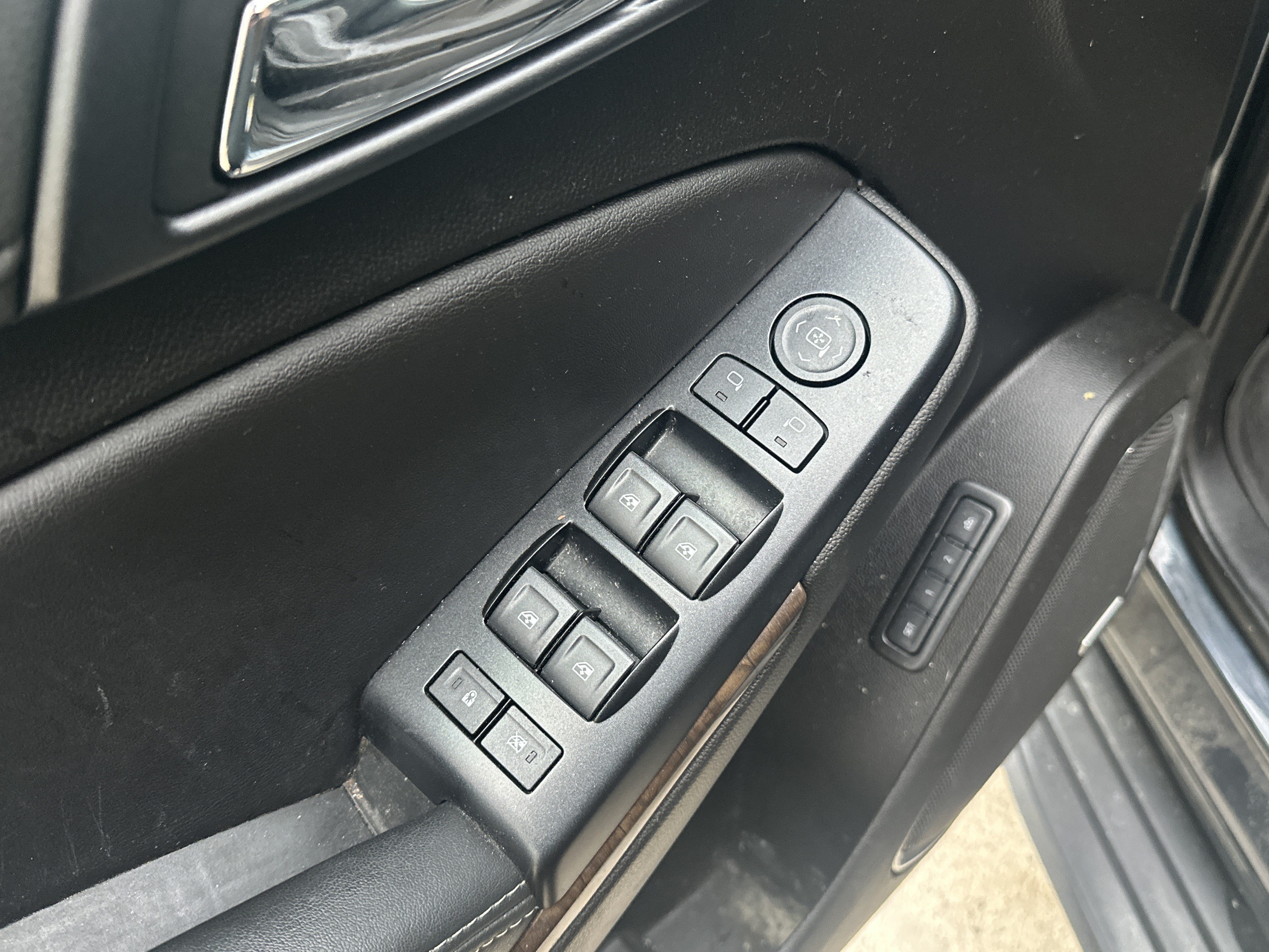 Used 2019 Chevrolet Tahoe LT AWD/4WD image 15