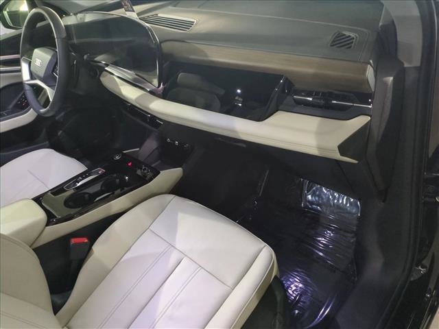 New 2025 Audi Q6 e-tron Premium image 21