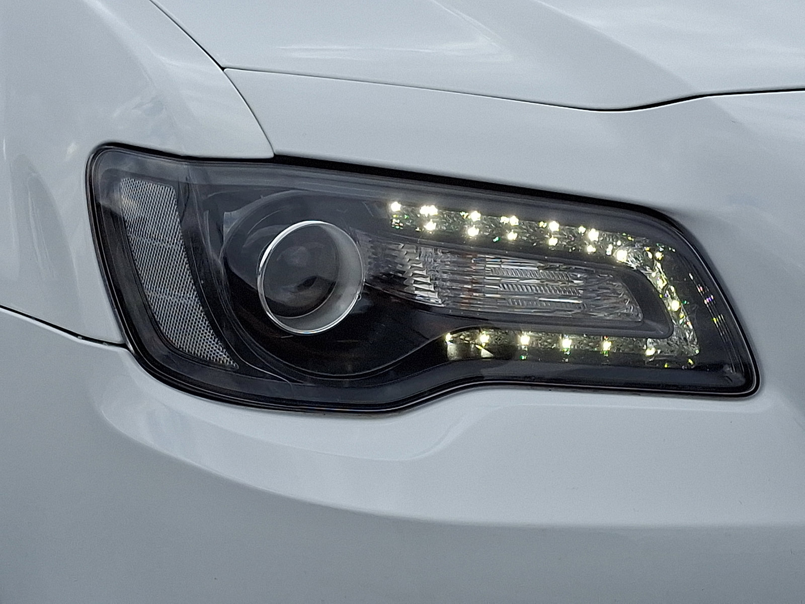 Used 2023 Chrysler 300 Touring w/ Sport Appearance Package image 11